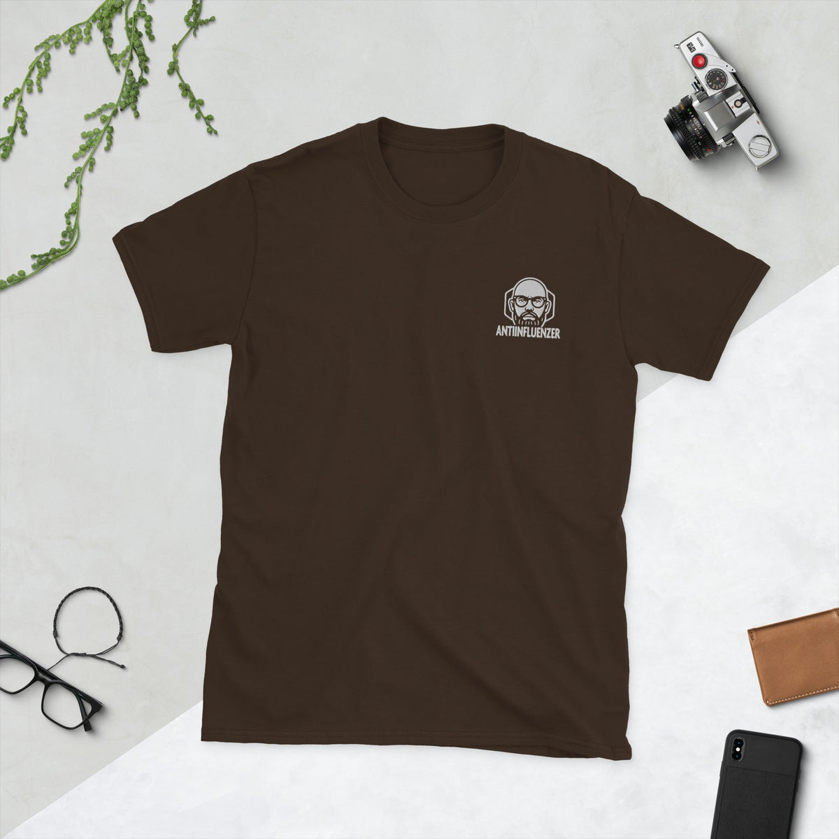 Camiseta de manga corta unisex AntiInfluenzer Edition Bordada
