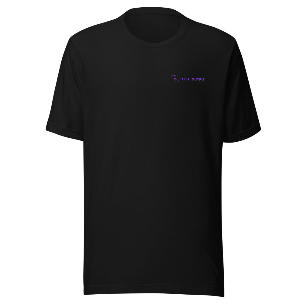 Camiseta TotalOutfit negra · logo bordado en hilo morado