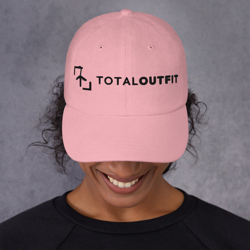 Gorra TotalOutfit por LaPercha – Rosa, logo negro bordado