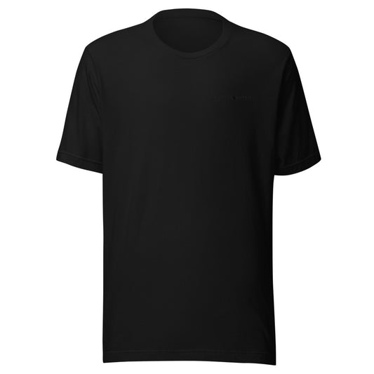Camiseta TotalOutfit tono sobre tono · negra con logo bordado en el mismo color